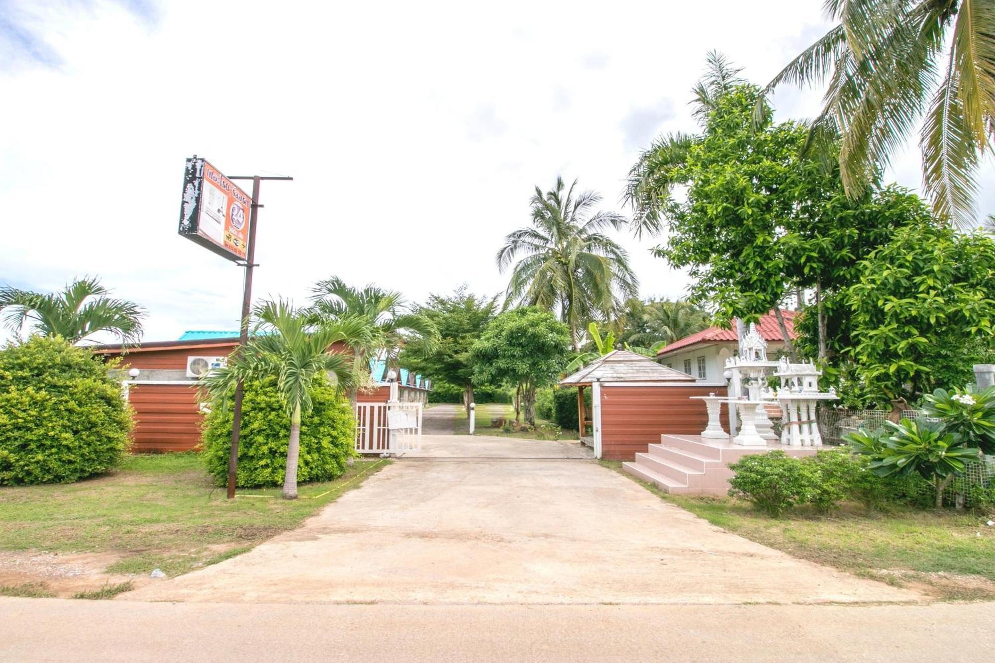 The Rome Resort Pran Buri Exterior photo