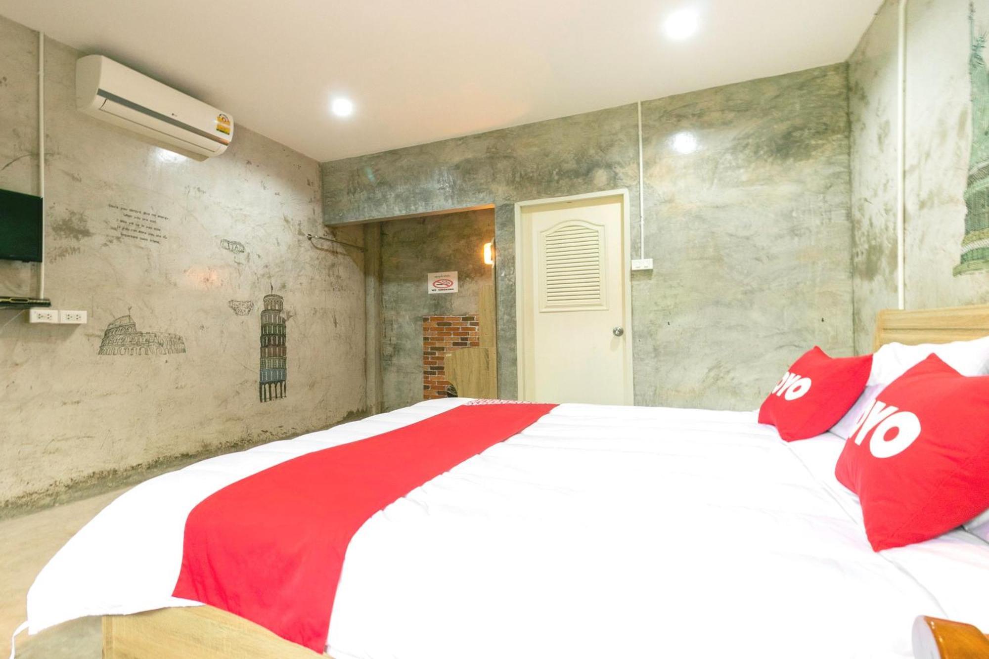 The Rome Resort Pran Buri Exterior photo